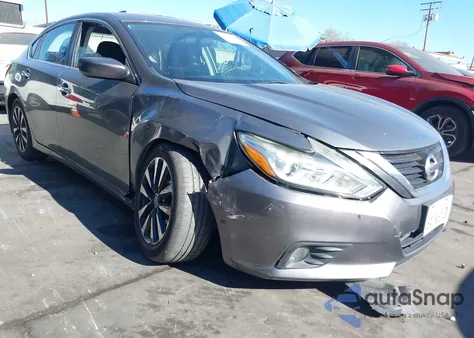 2017 Nissan Altima 2.5 Sv z USA, uszkodzony, nr VIN 1N4AL3AP7HC490445